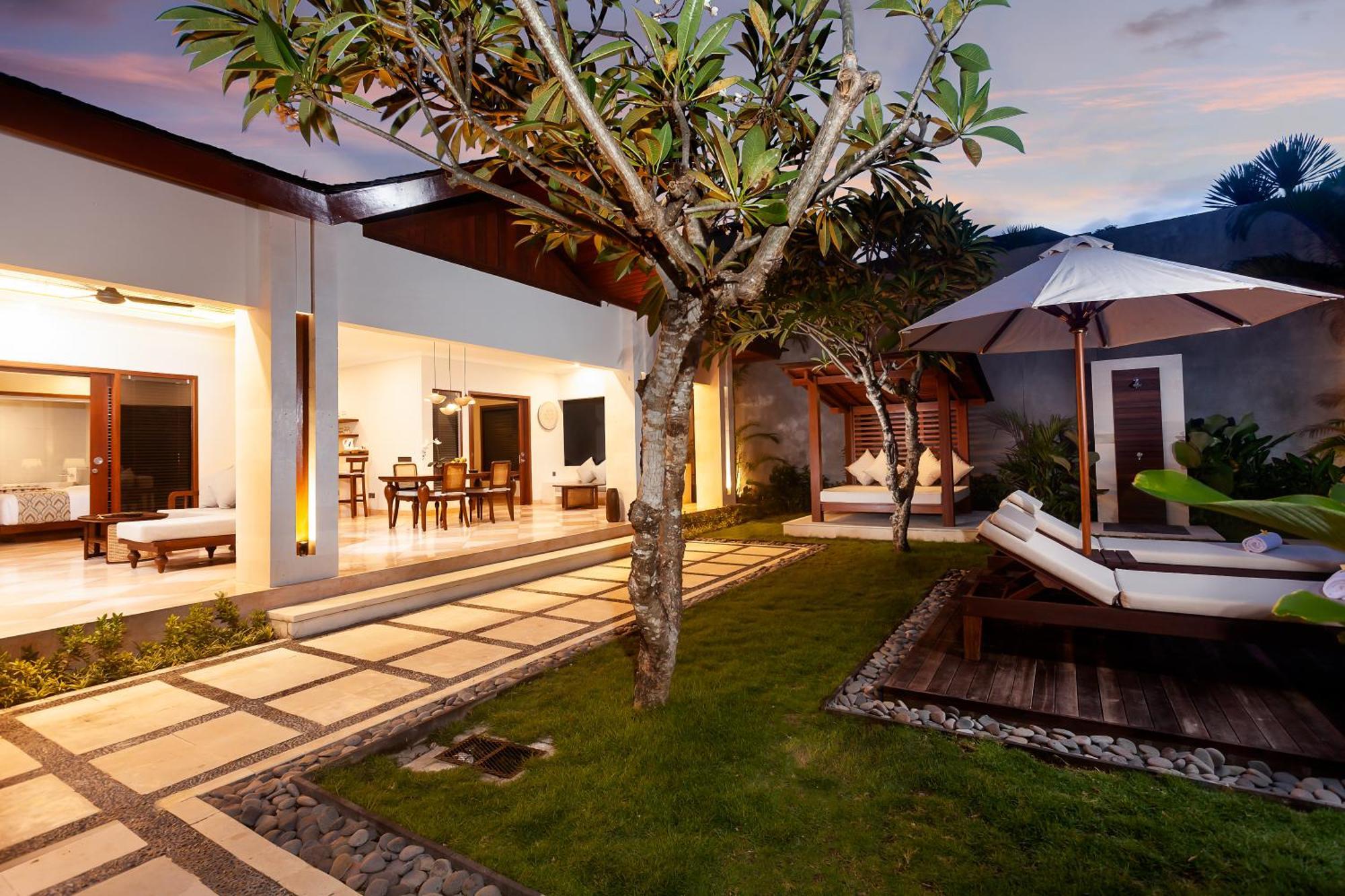 Ghana Villa Seminyak By Pramana Villas Buitenkant foto