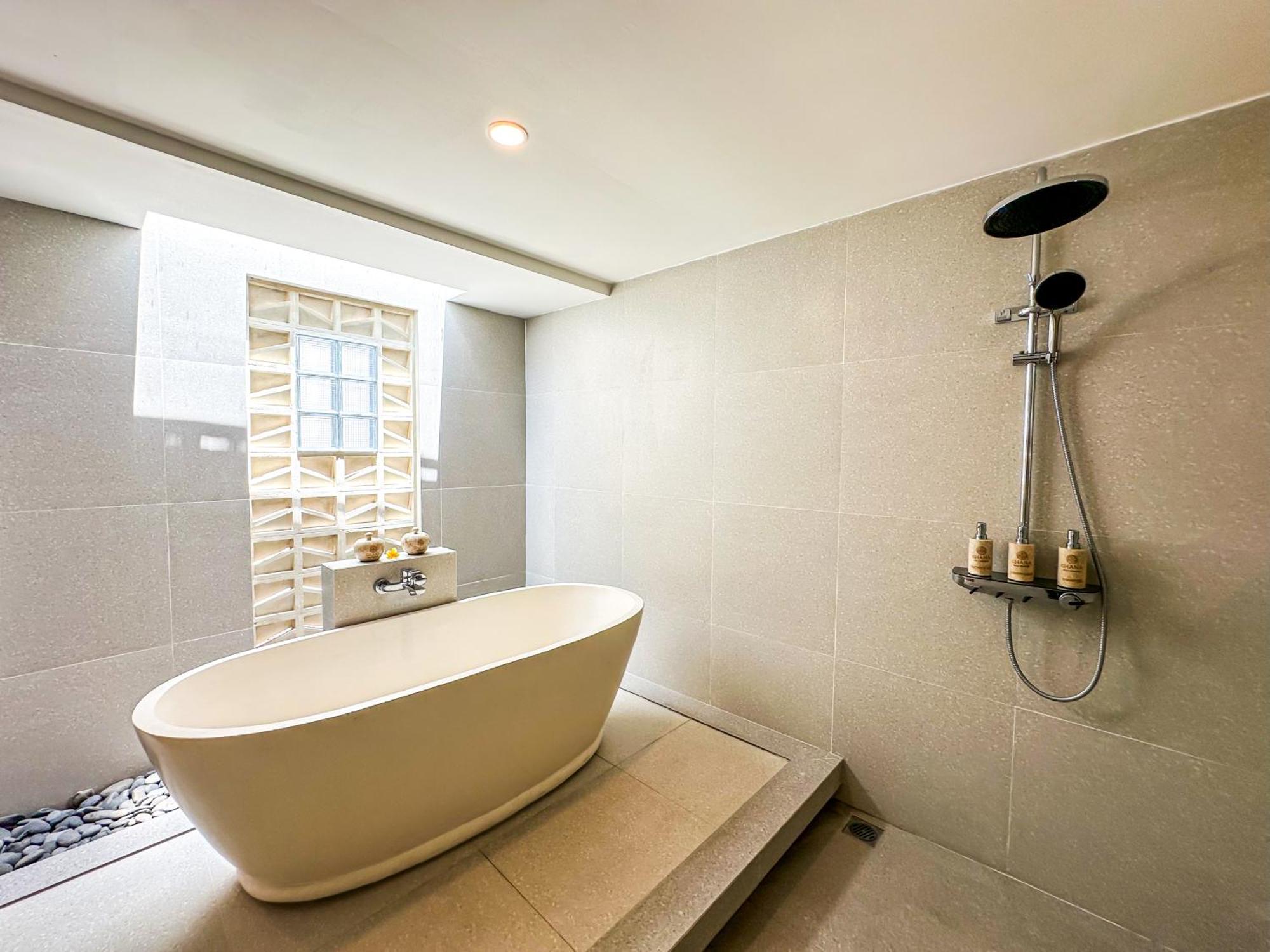 Ghana Villa Seminyak By Pramana Villas Buitenkant foto