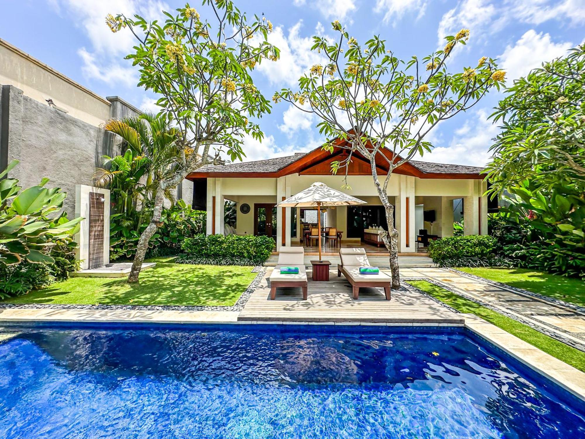 Ghana Villa Seminyak By Pramana Villas Buitenkant foto
